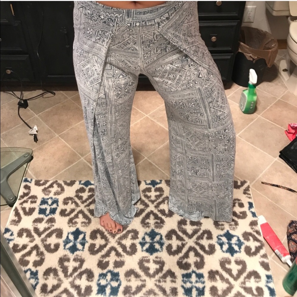 PAC sun flowy pants